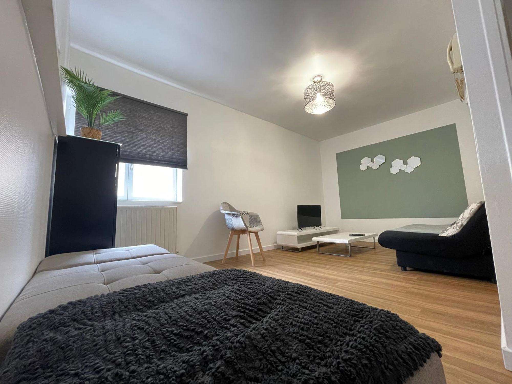 Ferienwohnung Hexagone Wifi Un Sejour A Part Longeville-les-Metz Exterior foto
